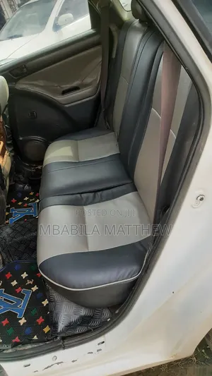 Toyota Matrix 2006 White