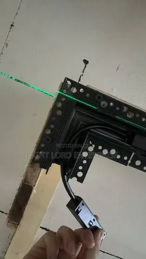Flicker Free Corner Magnetic Connector