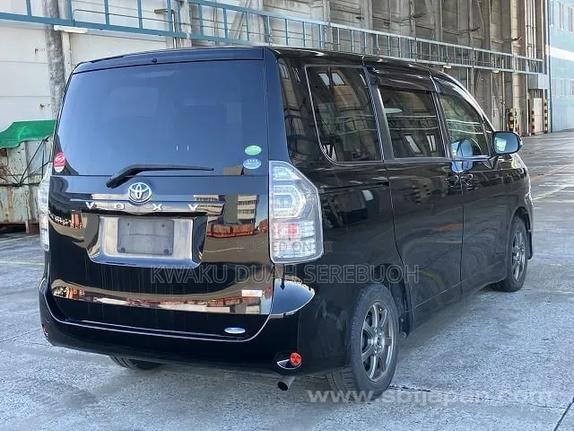 Toyota Voxy 2012 Black
