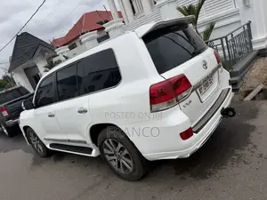 Toyota Land Cruiser 5.7 V8 2013 White