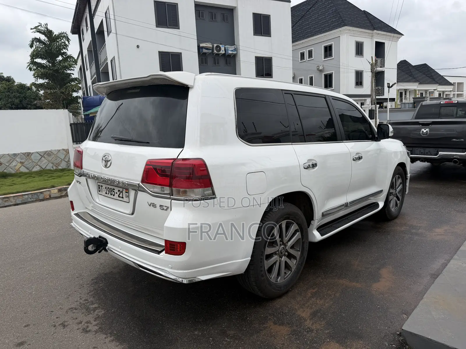 Toyota Land Cruiser 5.7 V8 2013 White