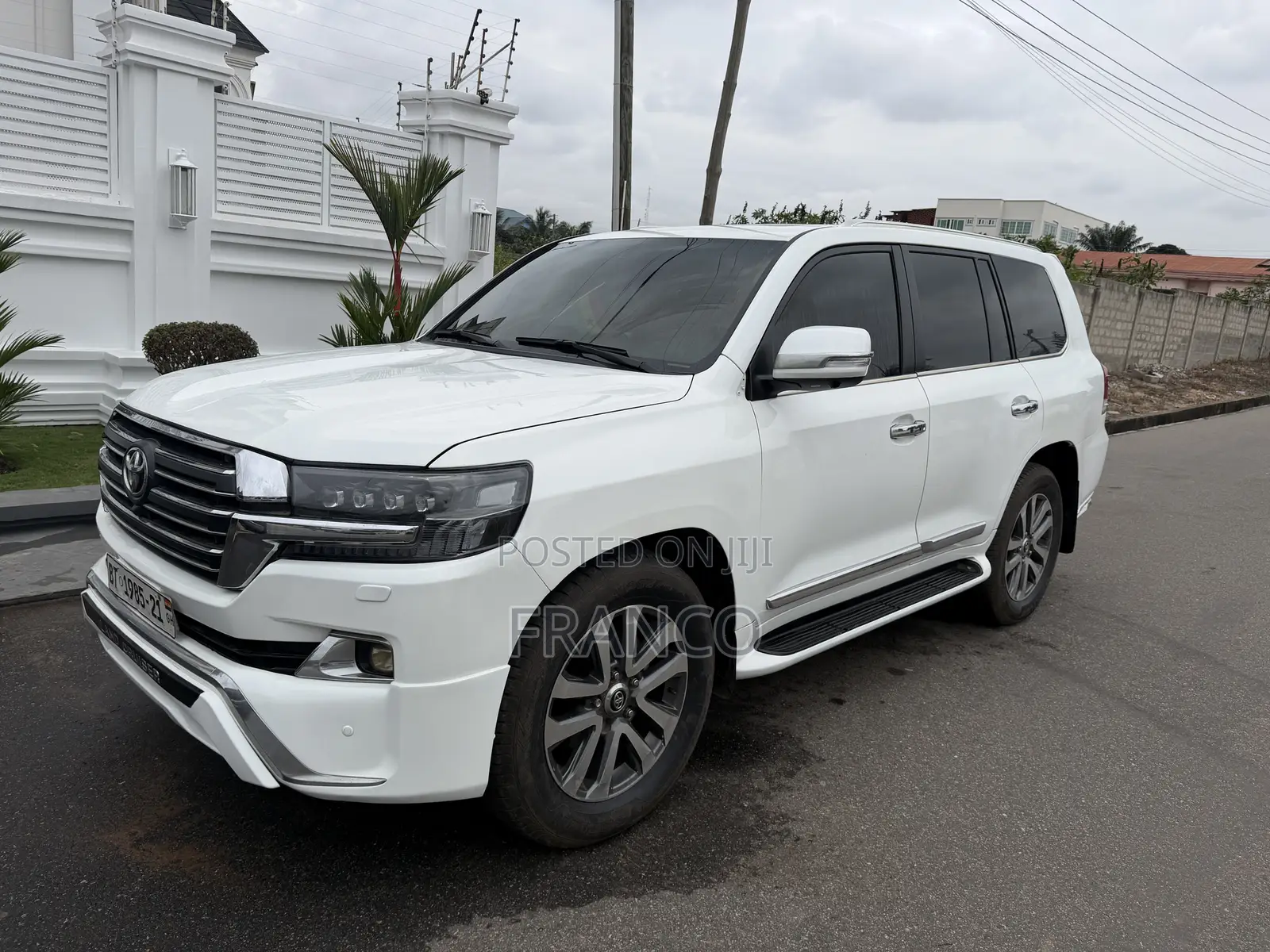 Toyota Land Cruiser 5.7 V8 2013 White