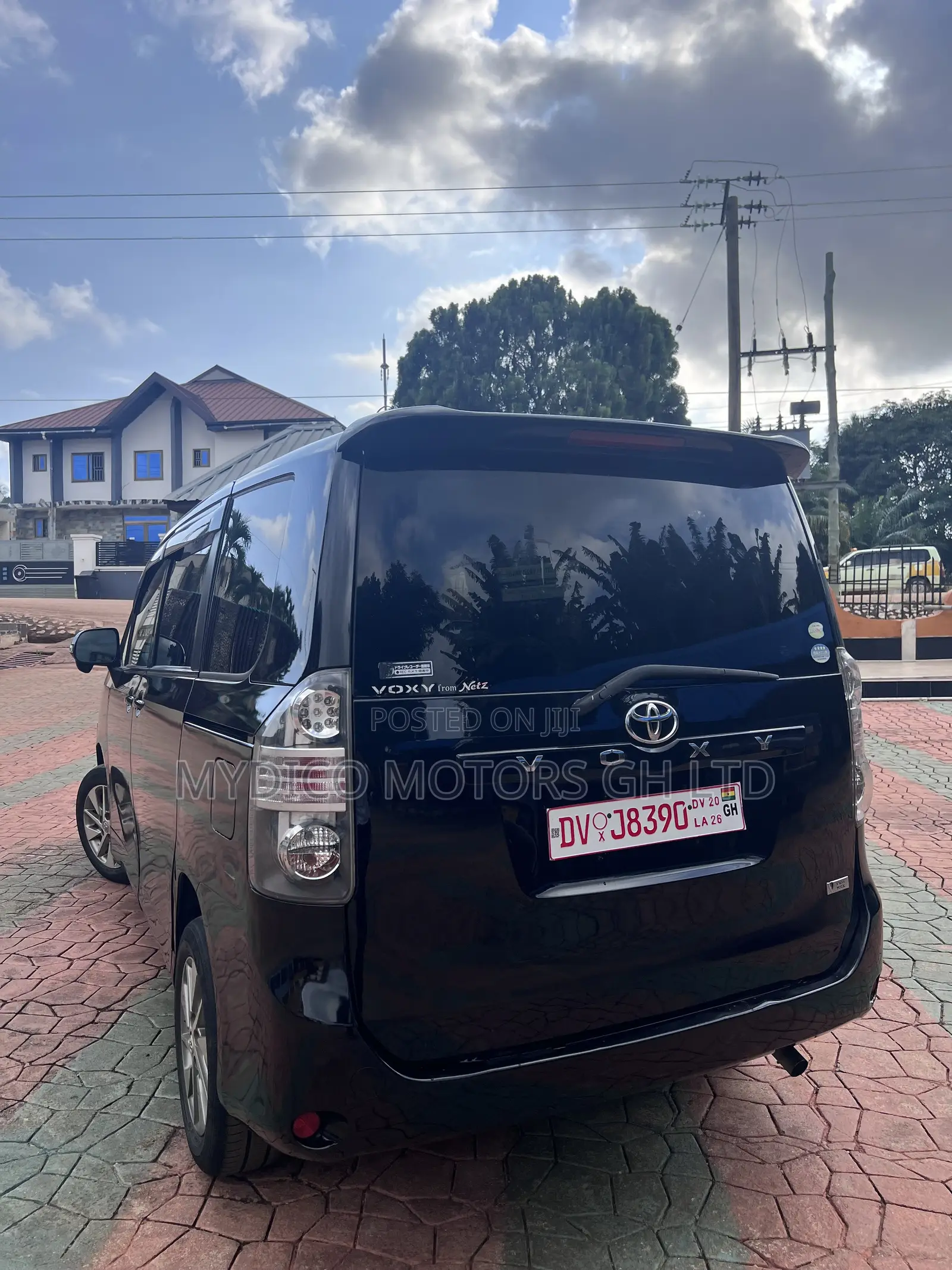 Toyota Voxy V 2WD 8-Seater 2010 Black