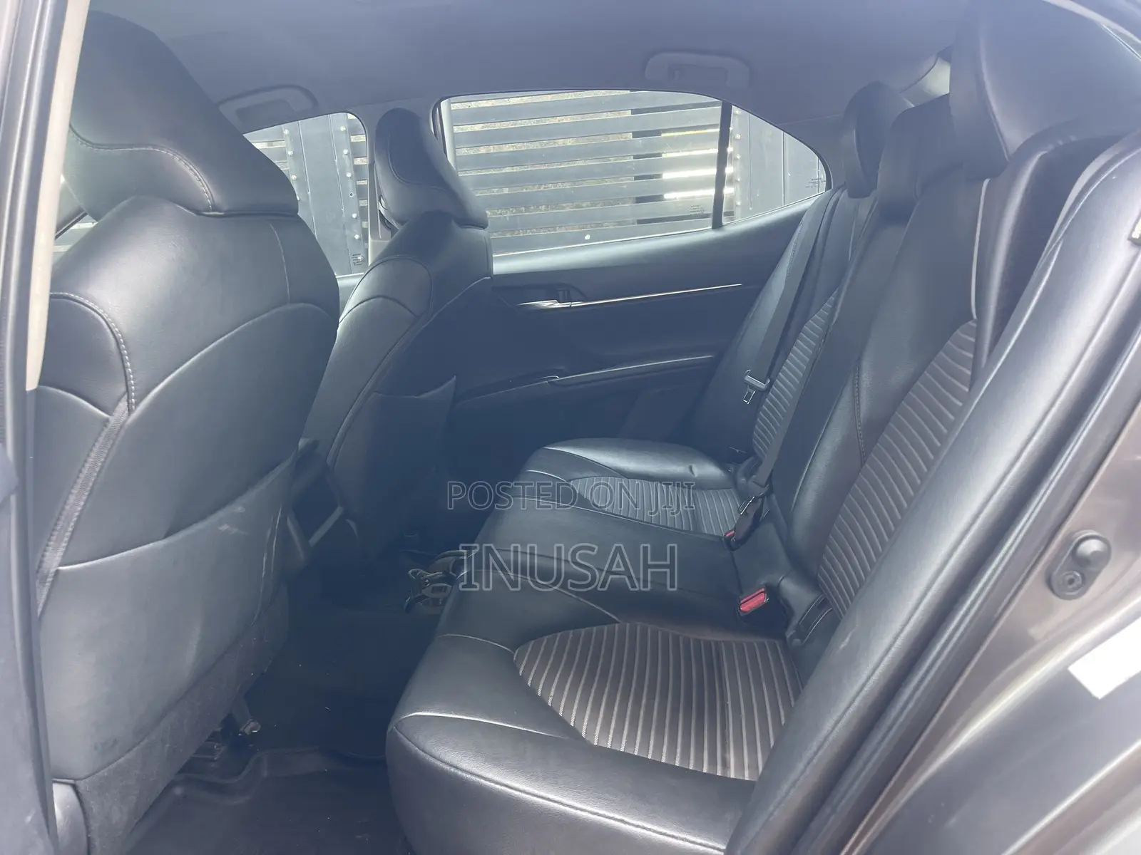 Toyota Camry SE (2.5L 4cyl 8A) 2019 Gray