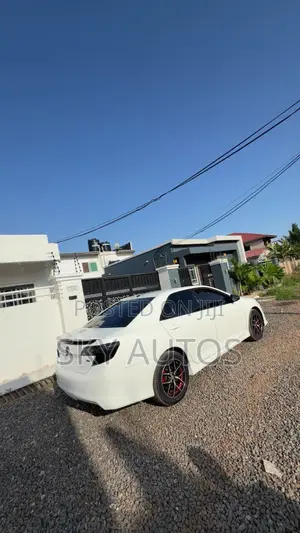 Toyota Camry SE 4dr Sedan (2.5L 4cyl 6A) 2012 White
