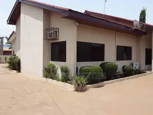 3bdrm Bungalow in SSNIT Flats for sale