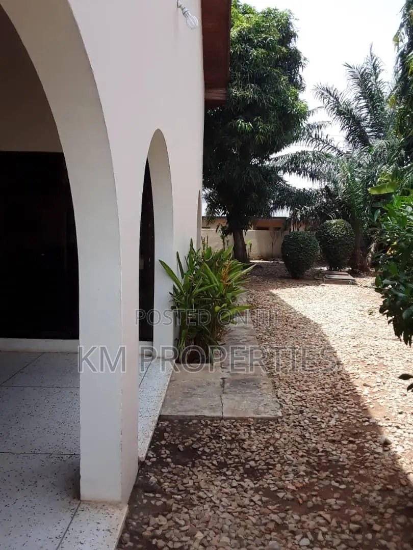 3bdrm Bungalow in SSNIT Flats for sale