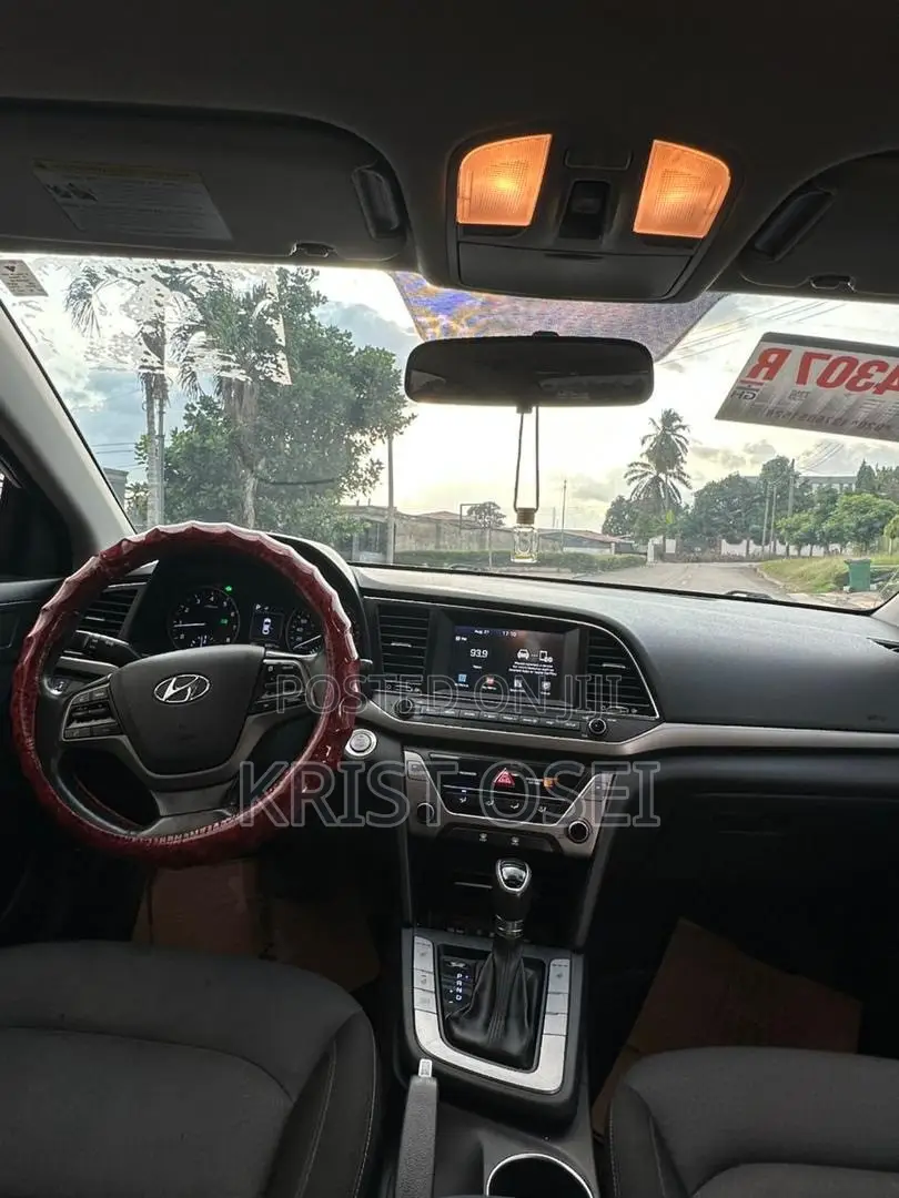 Hyundai Elantra SEL 2018 White