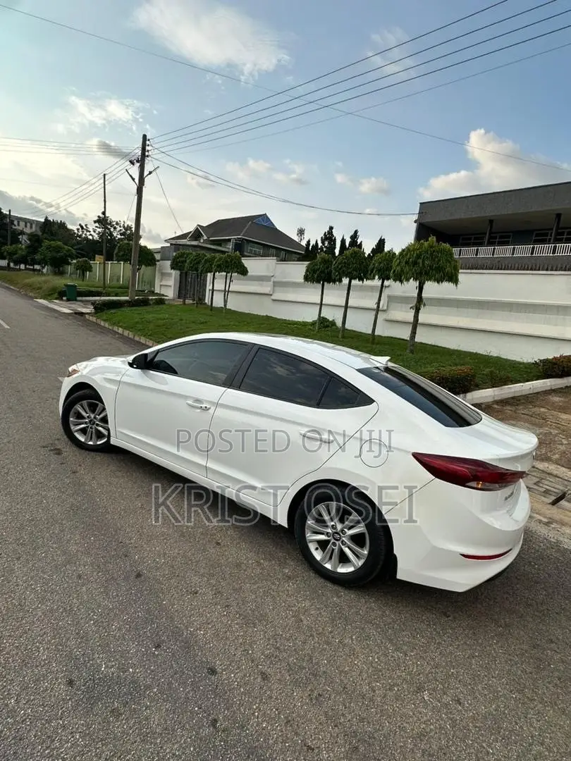 Hyundai Elantra SEL 2018 White