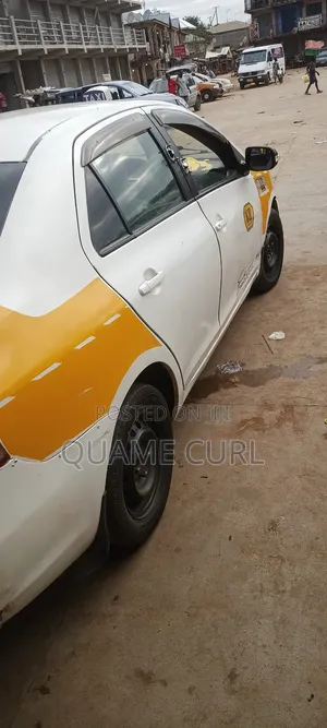 Toyota Belta 2010 White
