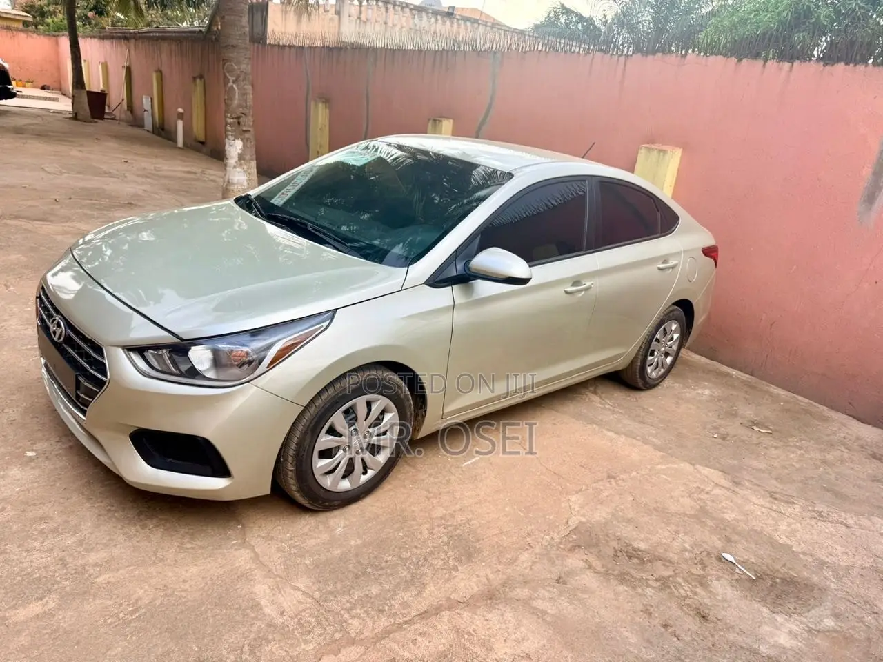 Hyundai Accent SE 2018 Beige