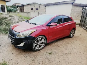 Hyundai Elantra SE 4dr Sedan (1.8L 4cyl 6A) 2014 Red