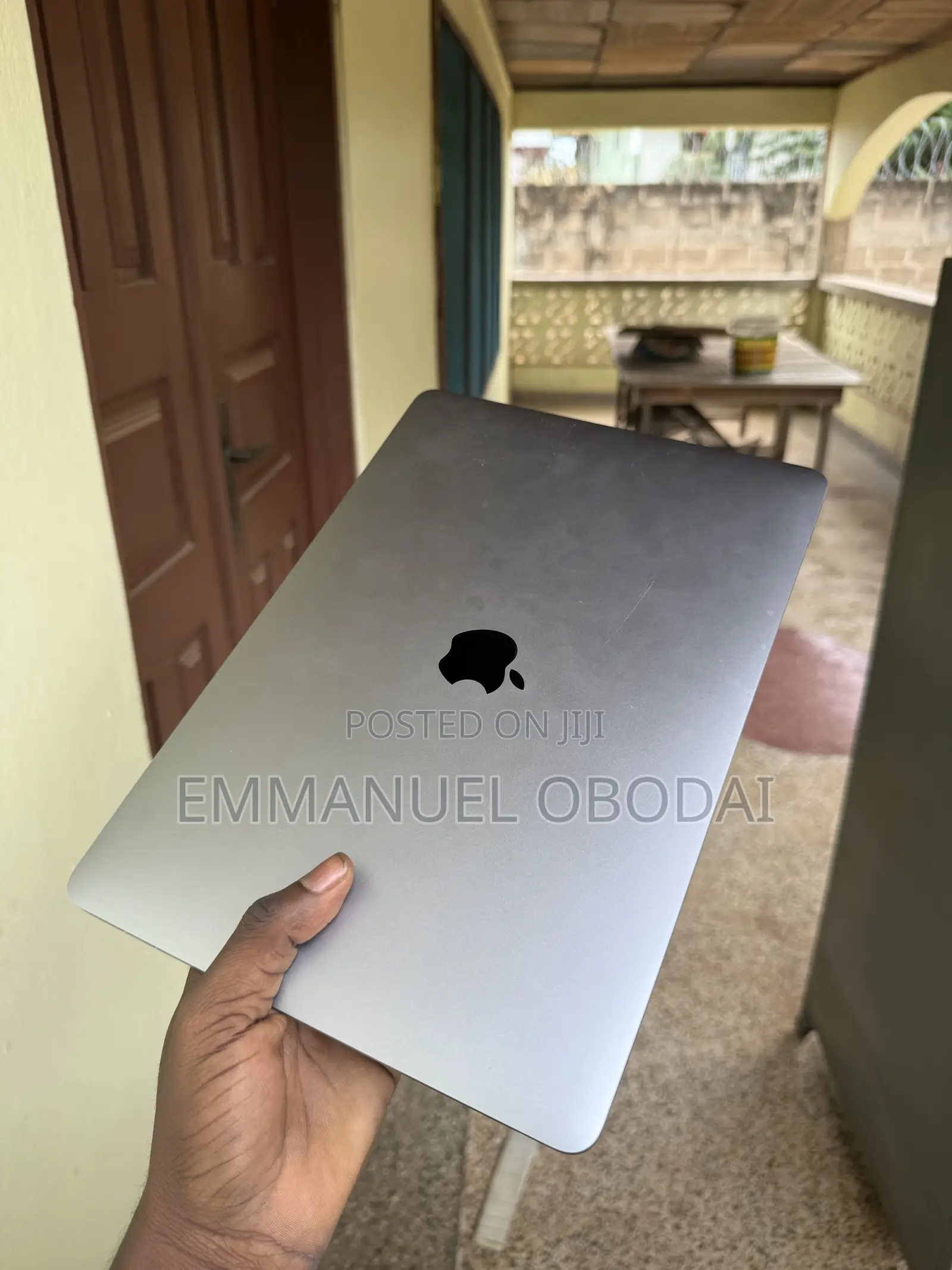 Laptop Apple MacBook Pro 2020 16GB Intel Core i5 SSD 512GB