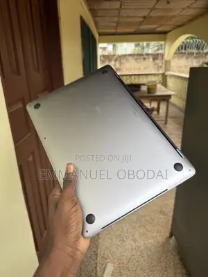 Laptop Apple MacBook Pro 2020 16GB Intel Core i5 SSD 512GB
