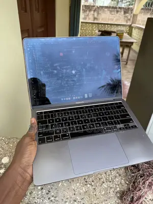 Laptop Apple MacBook Pro 2020 16GB Intel Core i5 SSD 512GB