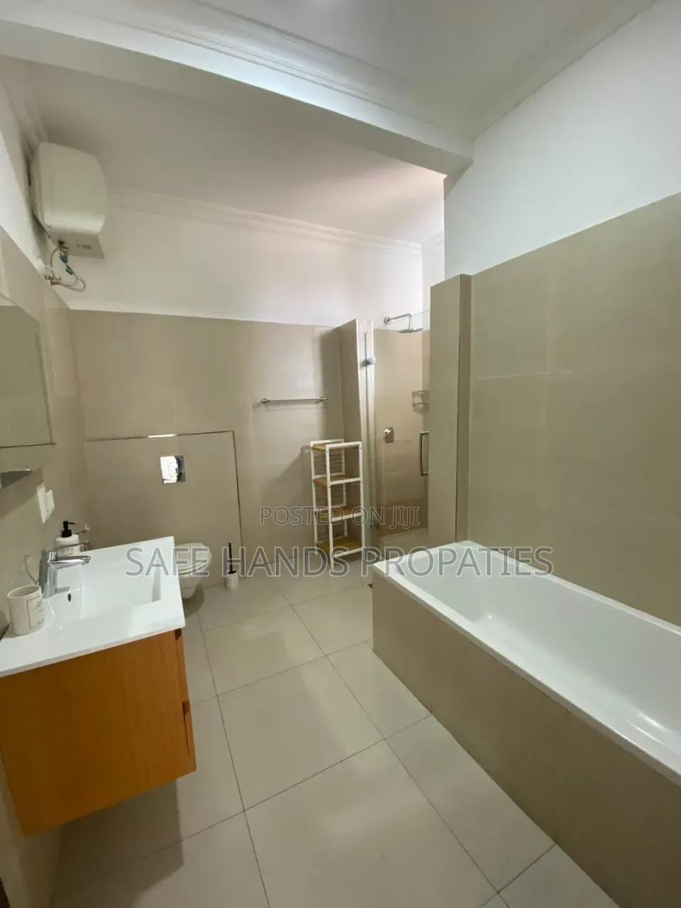 Furnished 3bdrm House in North Ridge, Accra Metropolitan for sale