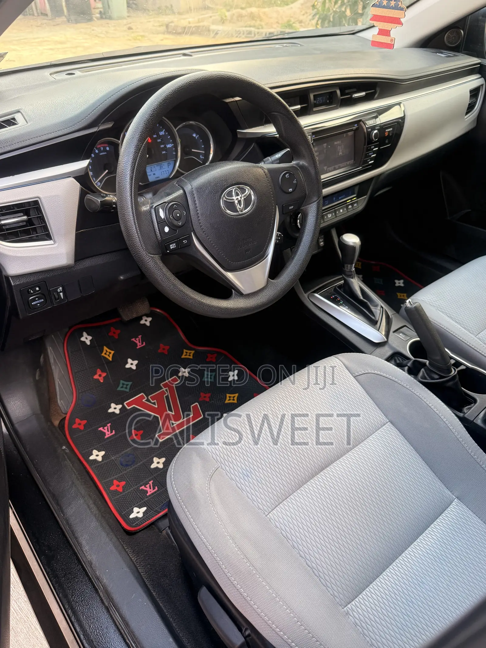 Toyota Corolla LE Eco Plus 4dr Sedan (1.8L 4cyl CVT) 2016 Black