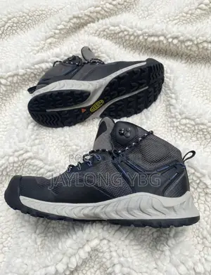 KEEN NXIS EVO Mid Waterproof Boot - Size 44