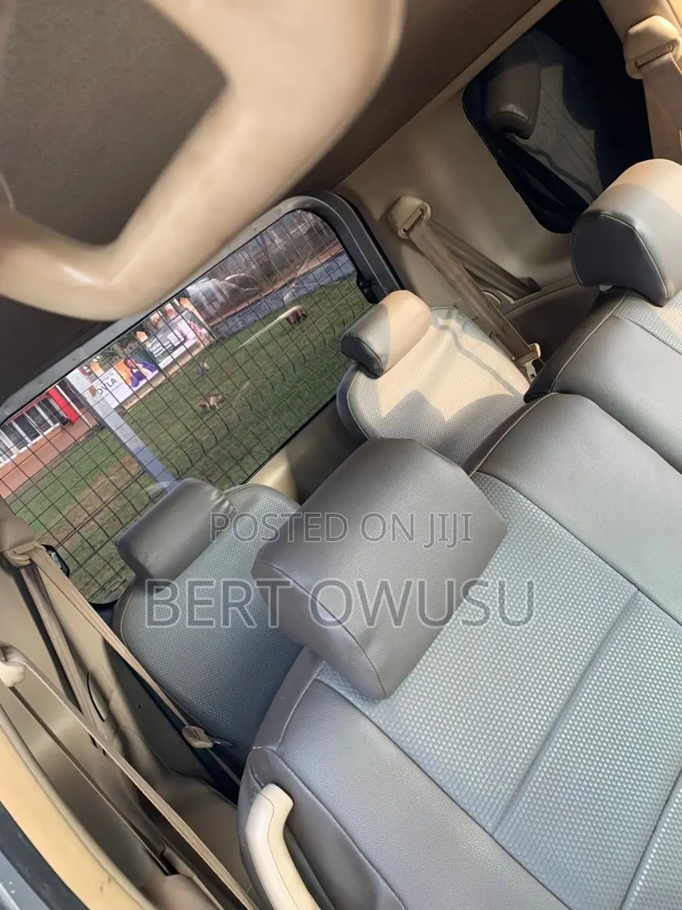 Toyota Sienta 2011 Silver