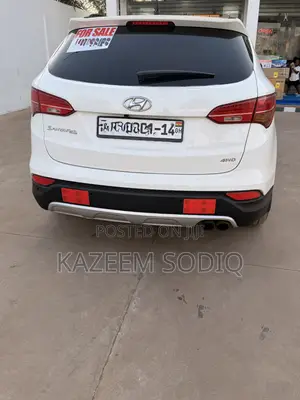 Hyundai Santa Fe 2013 White