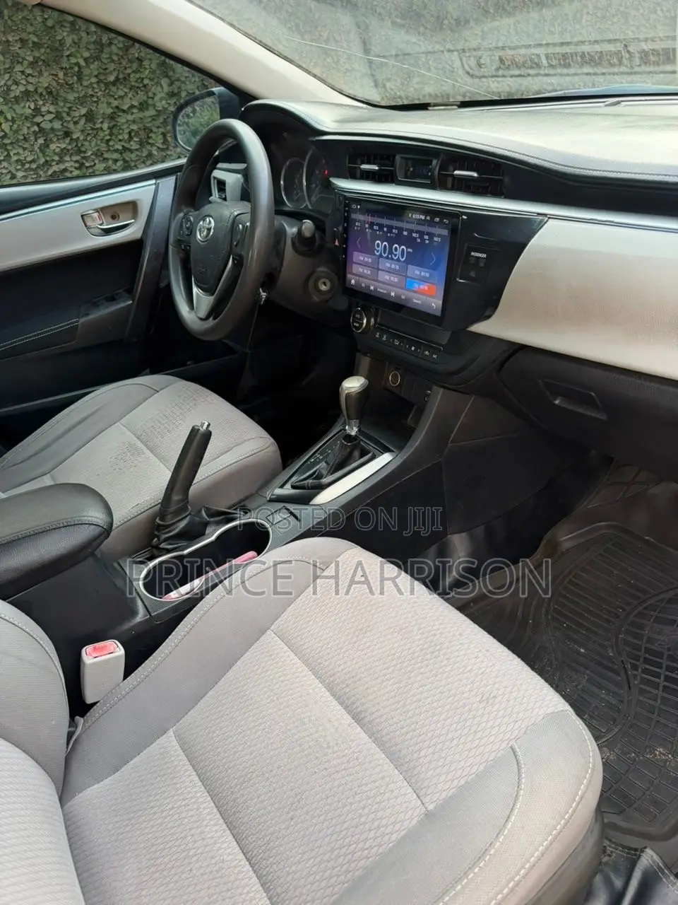 Toyota Corolla LE 4dr Sedan (1.8L 4cyl CVT) 2016 Gray