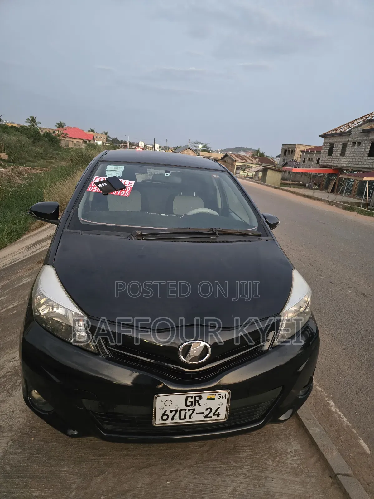 Toyota Vitz 1.5 FWD 5dr 2013 Black
