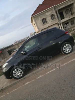 Toyota Vitz 1.5 FWD 5dr 2013 Black