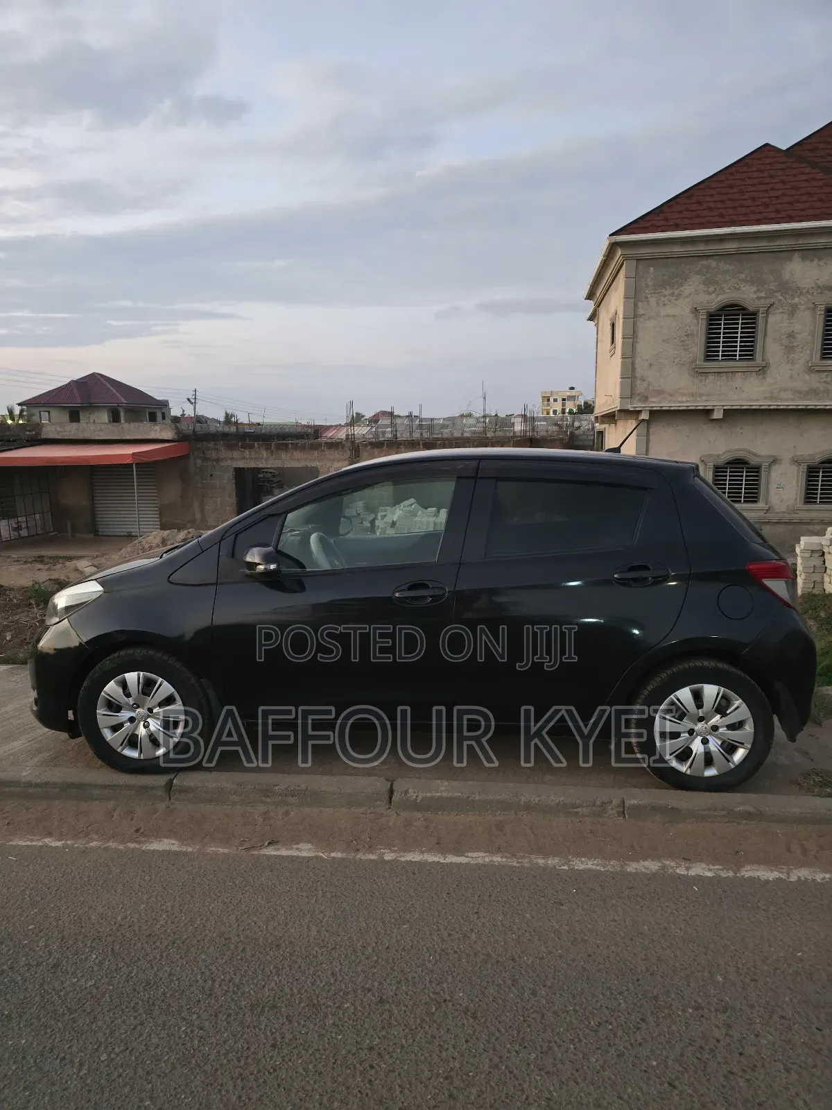 Toyota Vitz 1.5 FWD 5dr 2013 Black