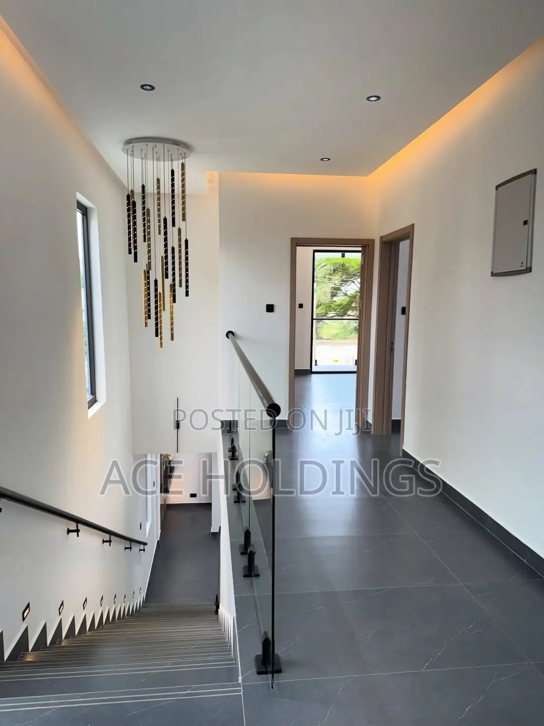 5bdrm Mansion in Oyarifa for sale