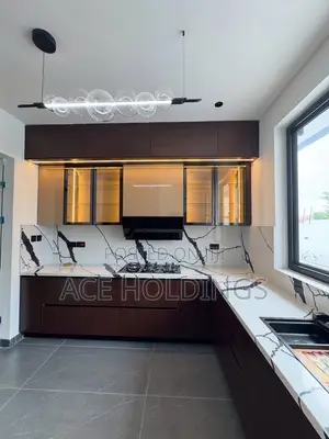 5bdrm Mansion in Oyarifa for sale