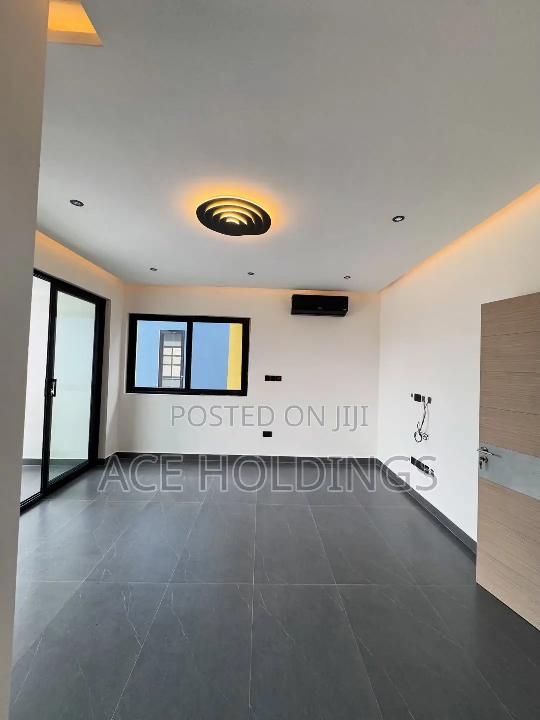 5bdrm Mansion in Oyarifa for sale