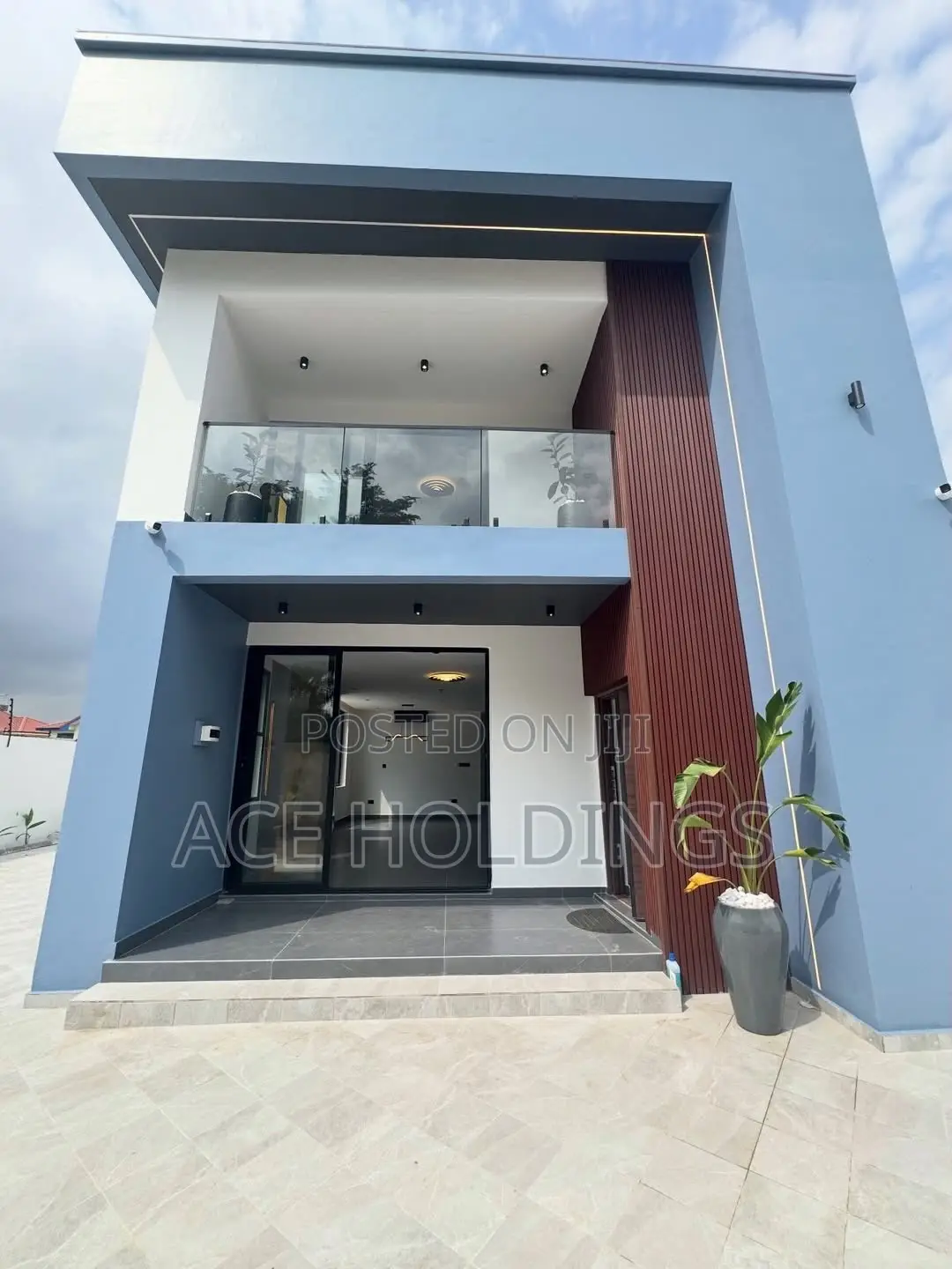 5bdrm Mansion in Oyarifa for sale