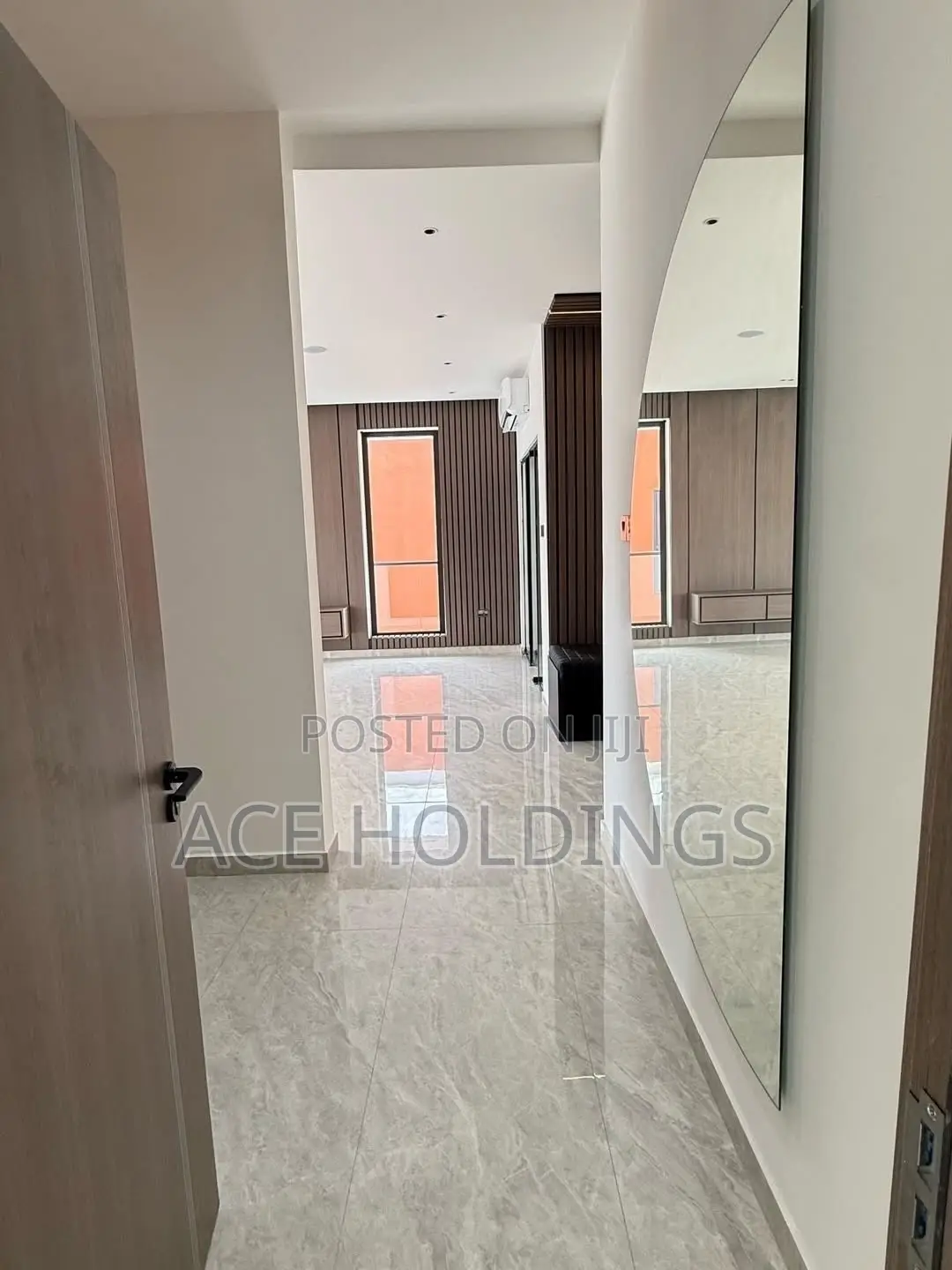 4bdrm Mansion in Adjiringanor, Adjiriganor for sale