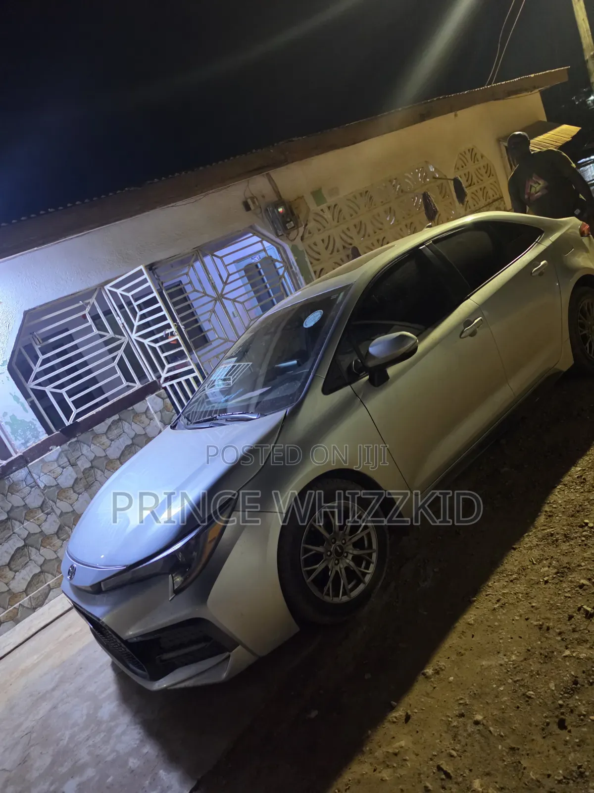Toyota Corolla XLE 2021 Gray