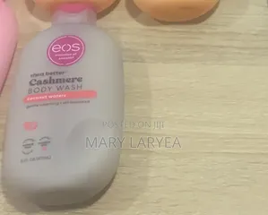 Evolution of Smooth (Eos) Coconut Water Body Lotion
