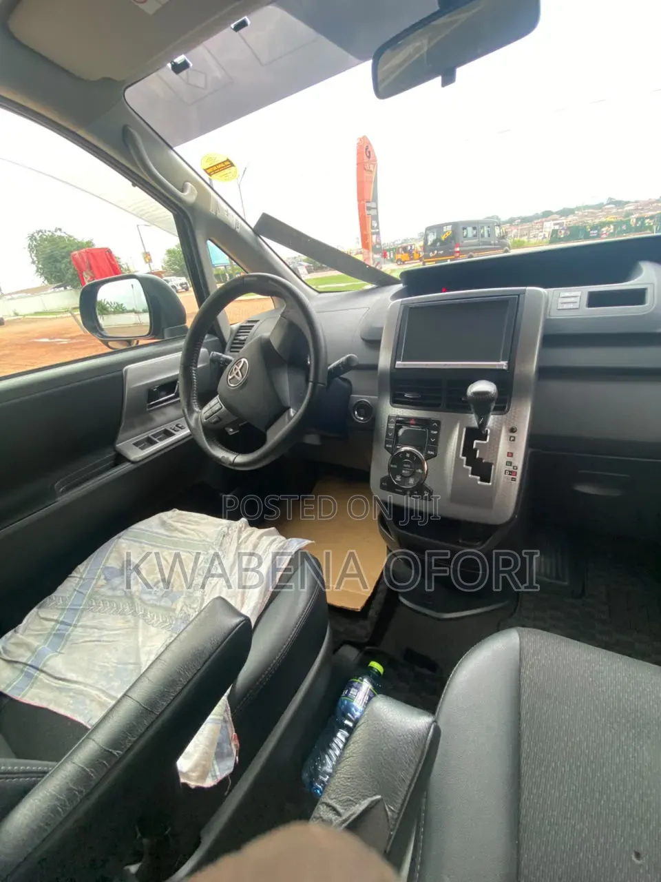 Toyota Voxy 2013 Black