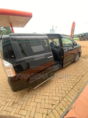 Toyota Voxy 2013 Black
