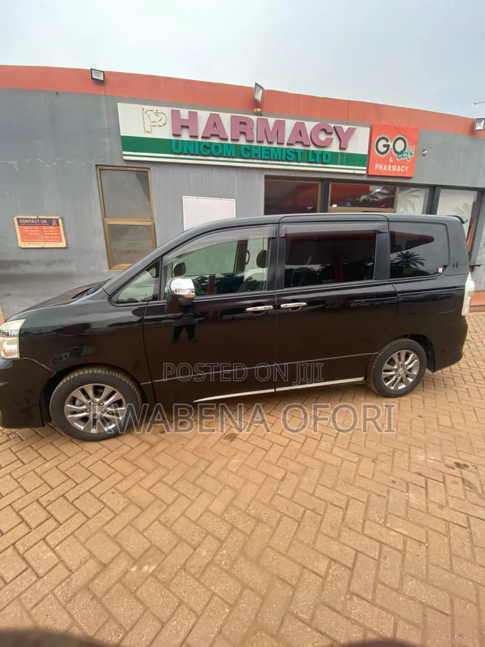 Toyota Voxy 2013 Black