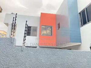 5bdrm Duplex in Buokrom, Kumasi Metropolitan for sale