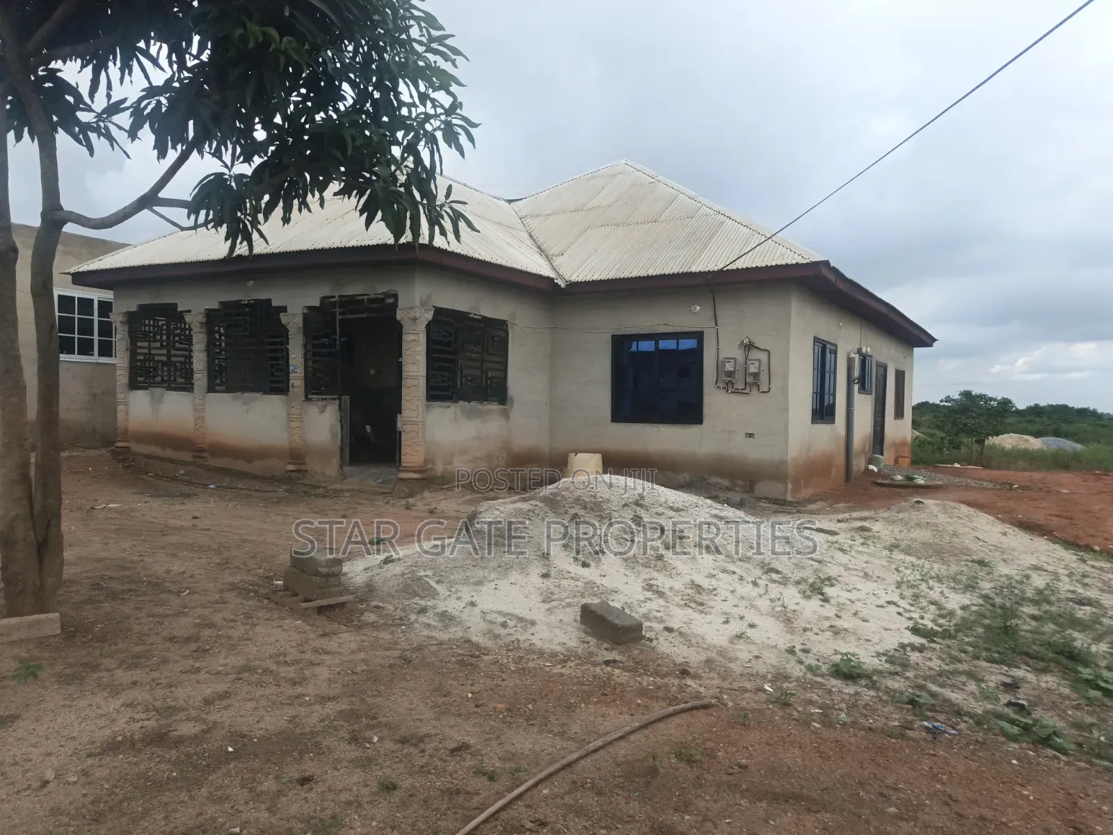 3bdrm House in Wadie Adwumakaase, Kumasi Metropolitan for sale