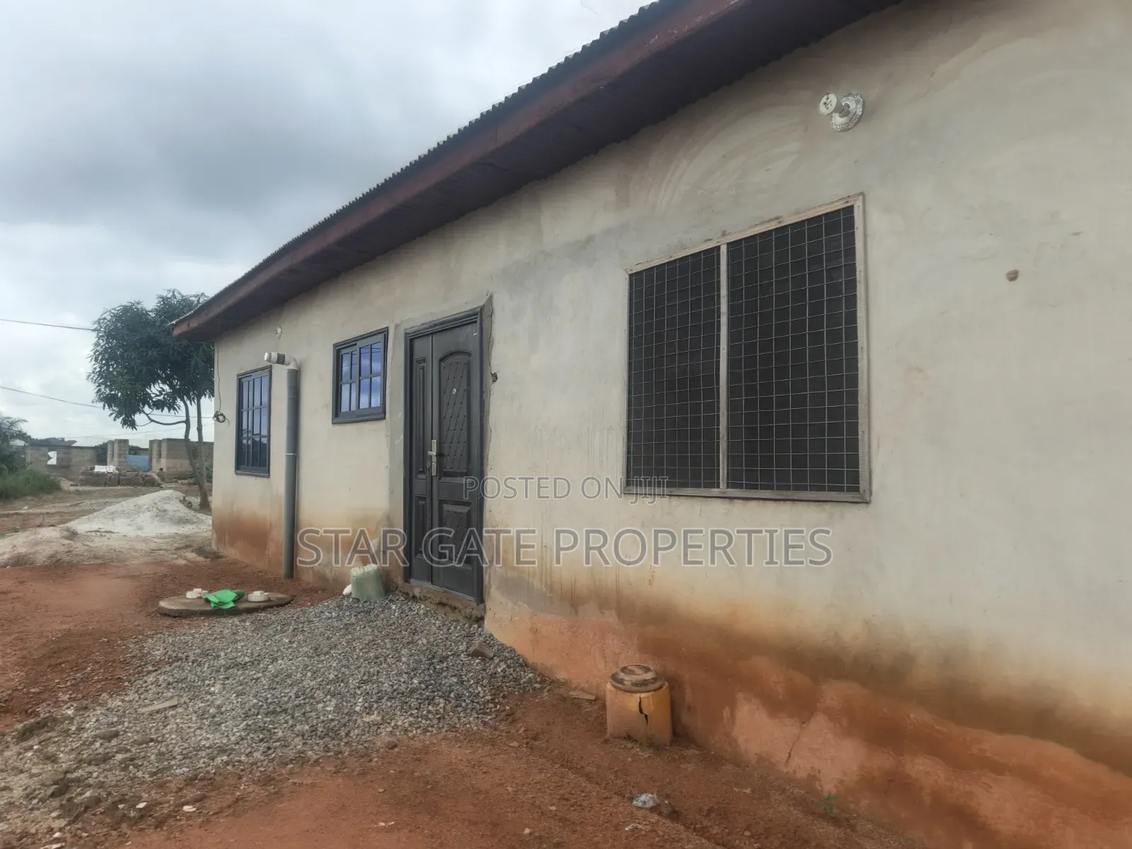 3bdrm House in Wadie Adwumakaase, Kumasi Metropolitan for sale