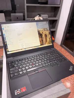 Laptop Lenovo ThinkPad E585 8GB AMD Ryzen 5 SSD 256GB