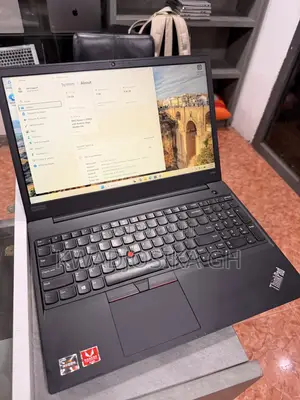 Laptop Lenovo ThinkPad E585 8GB AMD Ryzen 5 SSD 256GB