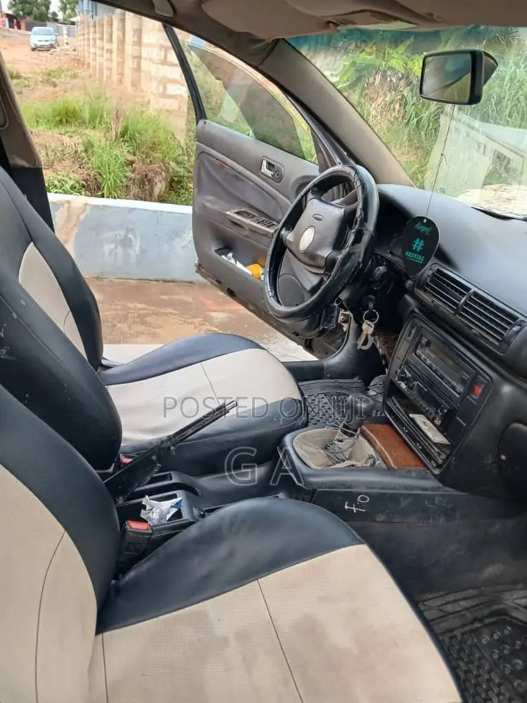 Volkswagen Passat 2000 Silver