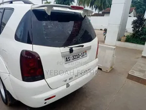 SsangYong Rexton 2007 White