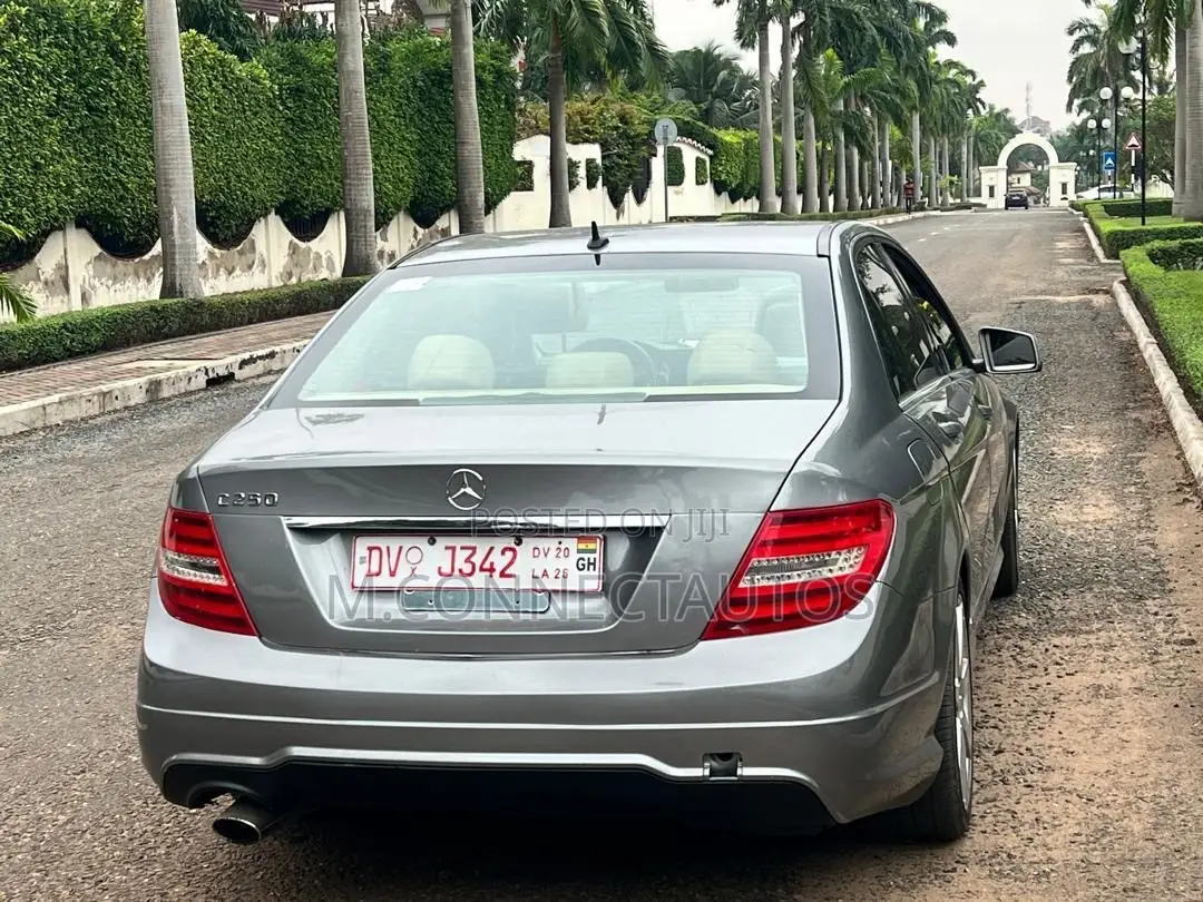 Mercedes-Benz C250 2014 Silver