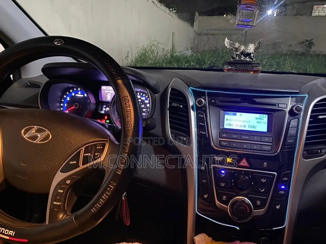 Hyundai Elantra 2013