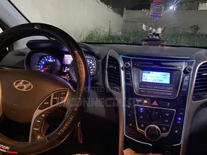 Hyundai Elantra 2013