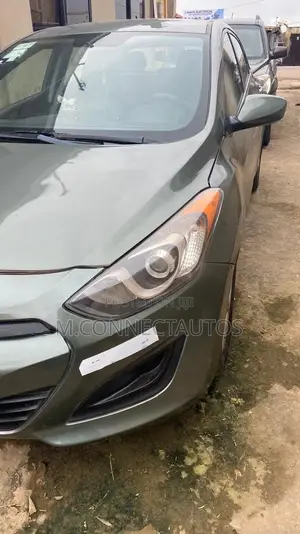 Hyundai Elantra 2013
