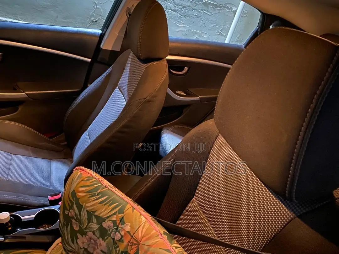 Hyundai Elantra 2013